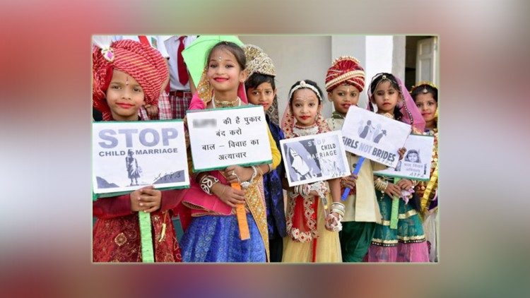 Snímka z protestu proti núteným sobášom a konverziám maloletých v Pakistane (máj 2019)