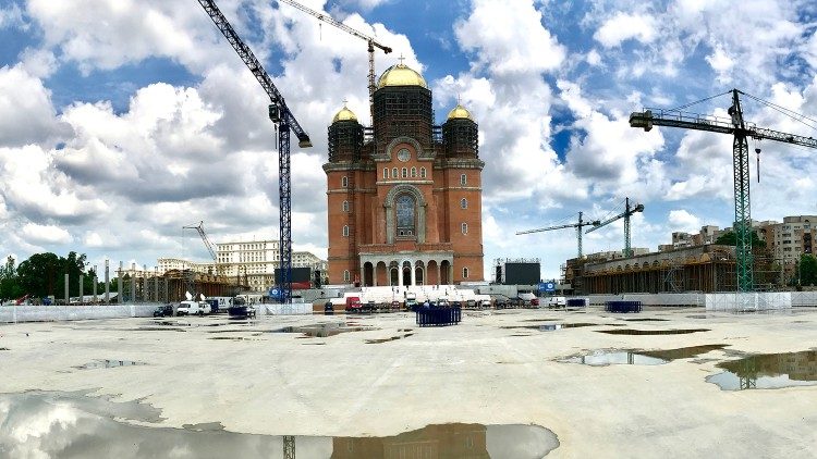 2019.05.31 Viaggio apostolico in Romania, Bucarest, cattedrale ortodossa