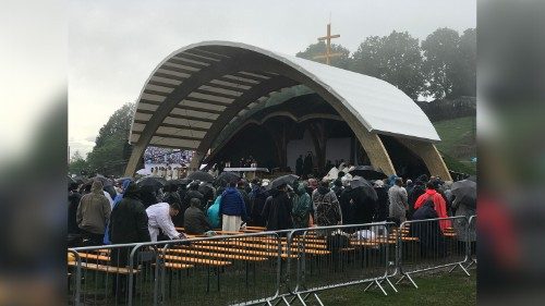 Papstanreise in die Karpaten wegen Schlechtwetter verlegt