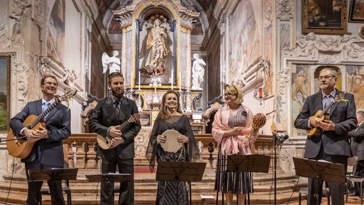 Novos Chorões fizeram concerto na Igreja de São Francisco em Trecate, na região do Piemonte