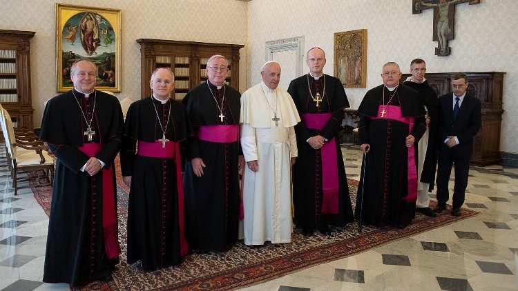  Papa takohet me Presidencën e Comece