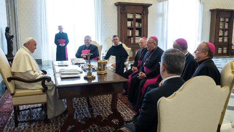 2019.06.06 Papa Francesco incontra i membri della Presidenza della Commissione degli Episcopati dell' Unione Europea ( COM.E.C.E.)