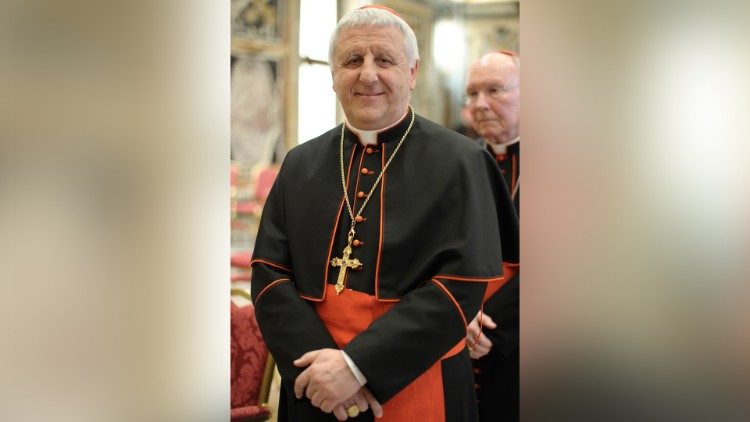 Prefeito da Congregação para a Educação Católica, cardeal Giuseppe Versaldi