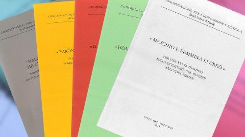 Vyšiel dokument pre vychovávateľov o ideológii gender: „Muža a ženu ich stvoril“