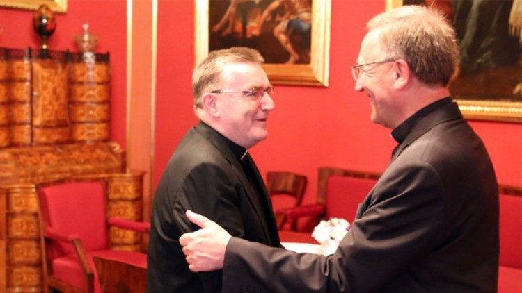 Zagrebački nadbiskup, kardinal Josip Bozanić i rektor Papinskog zavoda Germanicum et Hungaricum, pater Stefan Dartmann DI