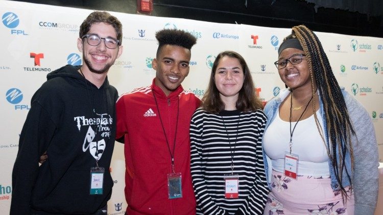 Young leaders rejoice that Scholas in Miami County, United States of America