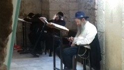 Scuola rabbinica a Gerusalemme 2aem.jpg