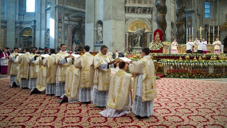 2019.07.05 Vescovi, sacerdoti, preti, vescovo, sacerdote, prete