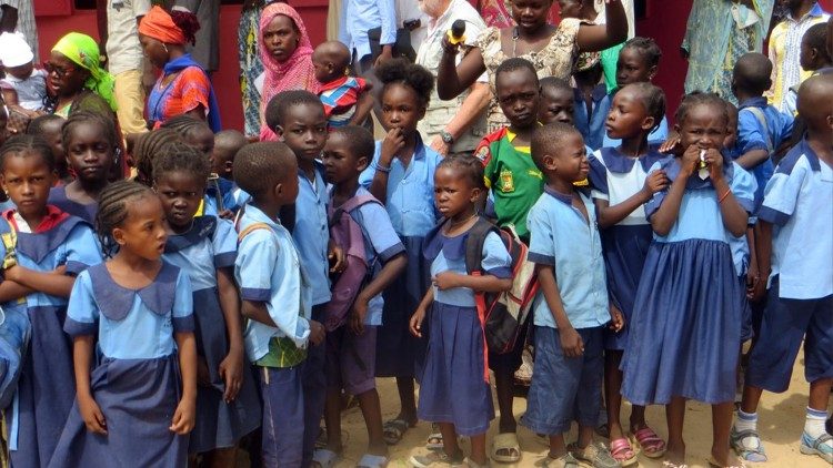 Schulkinder in Kamerun - Aufnahme vom Sommer letzten Jahres