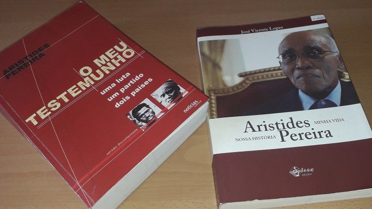 2019.07.05 Livros sobre Aristides Pereira