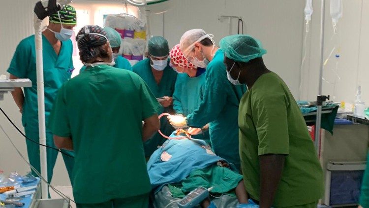 Chirurghi di Emergenza Sorrisi all'opera in Somalia
