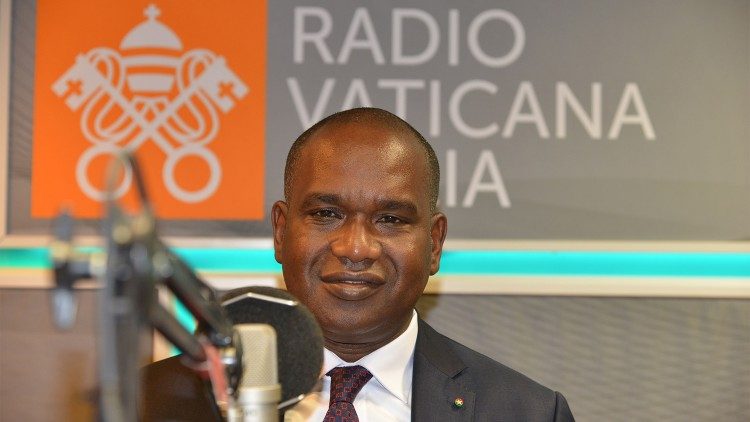M. Alpha Mamadou Barry, Ministre des affaires étrangères, de la coopération et des Burkinabè de l’étranger (Ph.: JP Bodjoko, SJ/Vaticannews)