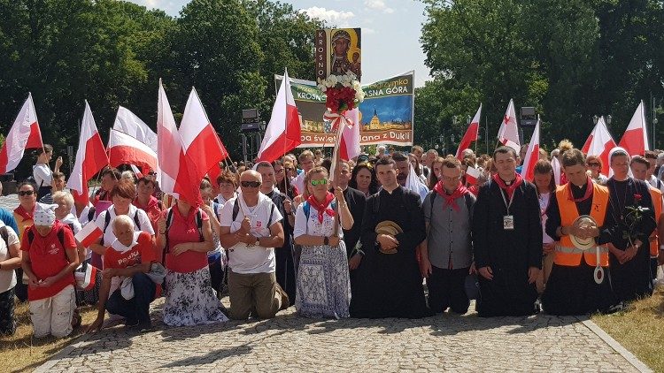 Kościół w Polsce powraca do codziennego duszpasterstwa