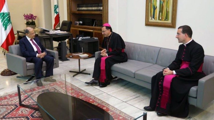 Erzbischof Joseph Spiteri bei einem Treffen mit dem libanesischen Präsident Michel Aoun