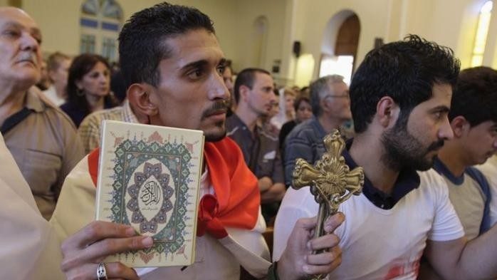 Cristiani a Bassora, Iraq, durante la visita di Papa Francesco