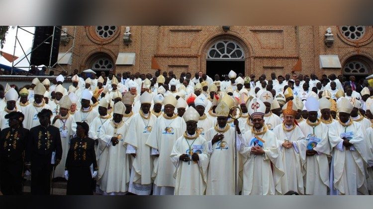 Biskupi należacy do SECAM