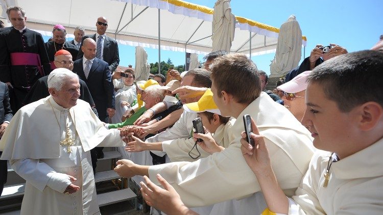 2009.07.19 Papa Benedetto XVI in Val D'Aosta, Angelus di Benedetto XVI ai cittadini di Romano Canavese e alla diocesi di Ivrea