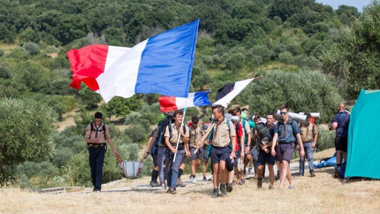 Scout d'Europa (Fse) dalla Francia in cammino nel secondo Euromoot, iniziato il 27 luglio, destinazione Roma 