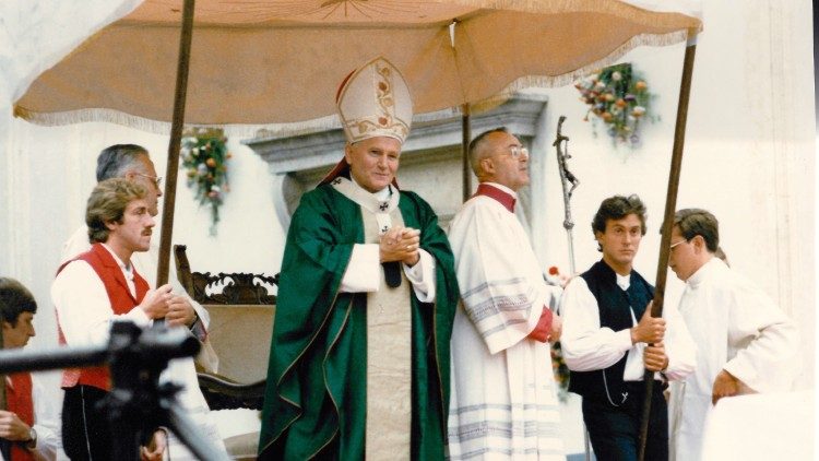 Visita Giovanni Paolo II Canale d'Agordo 1979 Papa Luciani messaAEM.jpg