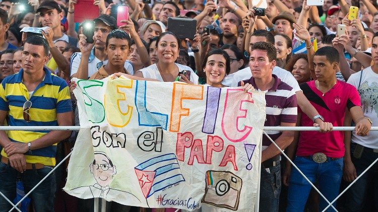 Кубинските младежи при срещата с папа Франциск