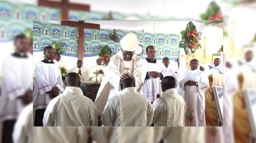 Kamerun: Bischöfe bitten Präsident um Hilfe bei Friedensgesprächen