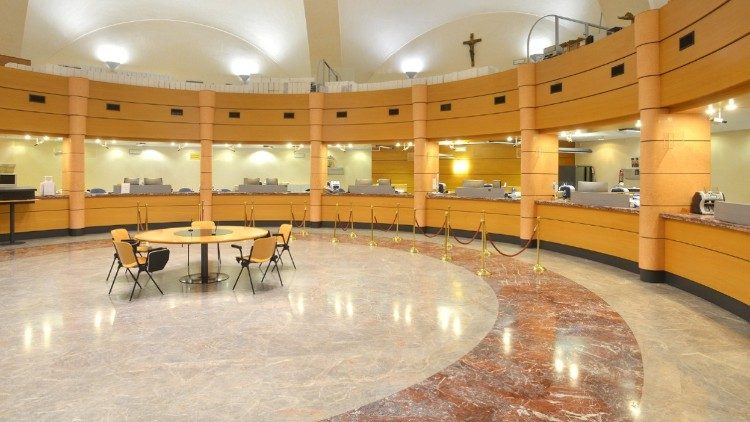 Институтът за религиозни дела (ИОР) известен като Ватиканската банка