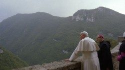 2019.08.17 Giovanni Paolo II in montagna - SUBIACO1980.jpg