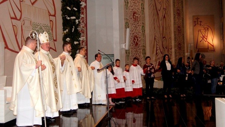 Dom José Gislon na missa de 100 anos da Paróquia de São José em Erechim, em 21 de agosto