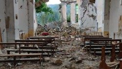 SISMA CENTRO ITALIA - Linterno di una delle chiese danneggiate dal sisma.jpg