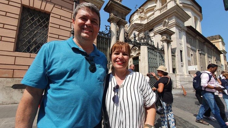 João Celso Russi e a esposa, de Presidente Prudente/SP, depois do Angelus
