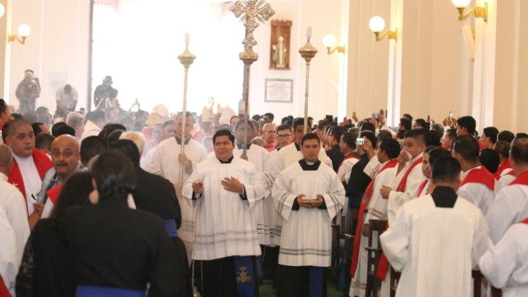 Celebración eucarística en catedral de León