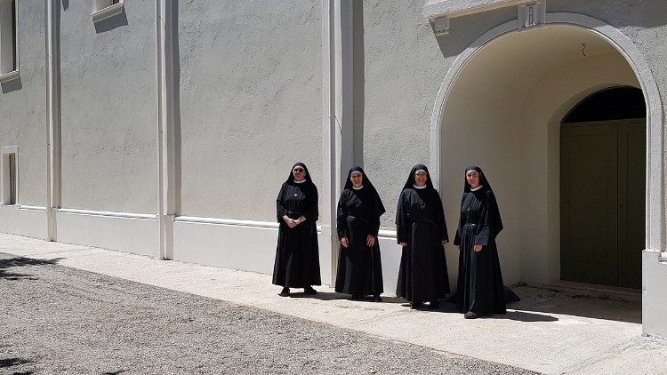 La communauté des augustines du monastère de Rossano, en Calabre (Italie)