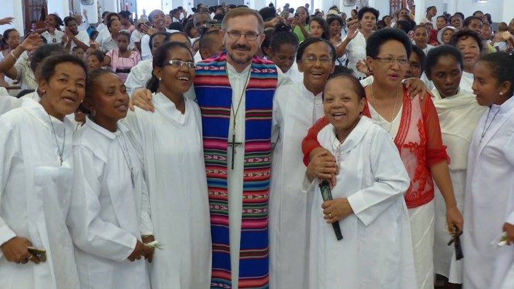 Polský misionář otec Grad SCD, Madagaskar