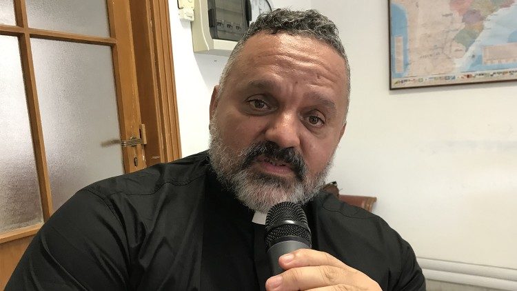 Monsenhor André Sampaio em entrevista à Rádio Vaticano