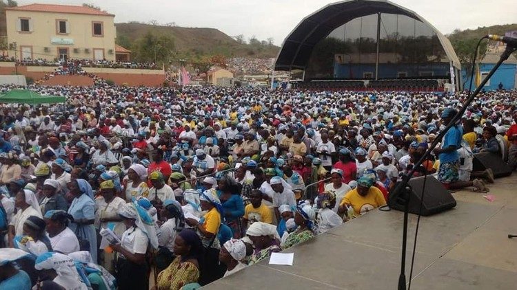 File: The Shrine of Our Lady of Muxima annual pilgrimage  - Angola.