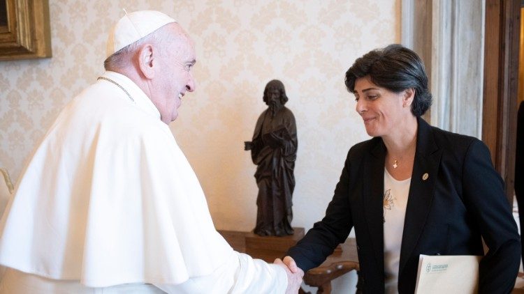 Papst Franziskus trifft Souraya Bechealany, Generalsekretärin des MECC