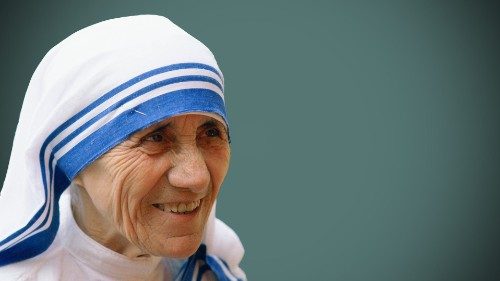 Calcutta ricorda Madre Teresa. Arcivescovo: Vedeva Cristo in ogni sofferente