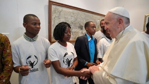 Papa en Mozambique: 3 discursos, encuentro Scholas Occurrentes y Casa Mateo 25