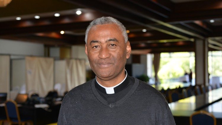 Padre Gabriel Randrianatenaina, Secrétaire coordinateur de la Conférence des évêques de Madagascar