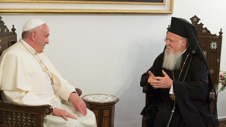 2014.05.25 Viaggio apostolico in Terrasanta, Papa Francesco incontra Bartolomeo Patriarca Ecumenico di Costantinopoli