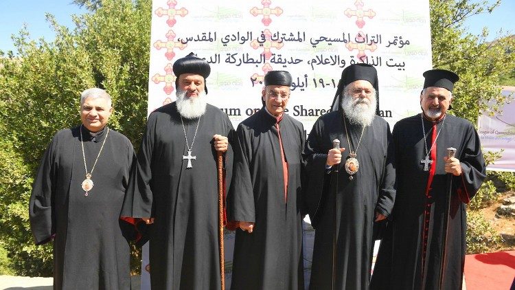 Rada Kościołów Bliskiego Wschodu wzywa do solidarności z Libanem 