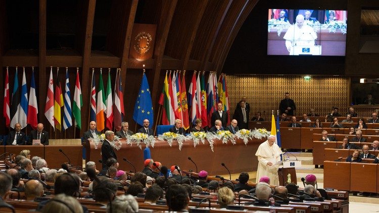 2014.11.25 Papa Francesco in visita a Strasburgo, al Consiglio d'Europa, Unione Europea