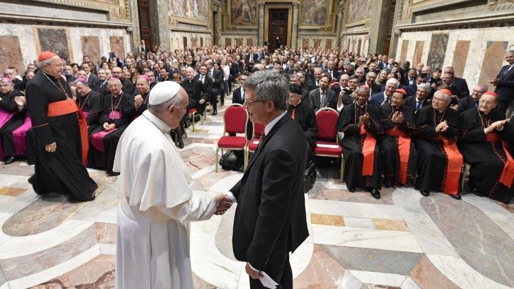 Papa Francesco con il Prefetto del Dicastero per la Comunicazione Paolo Ruffini