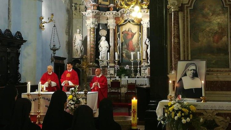 Sveta misa  26. rujna, u Rijeci, na početku duhovne obnove u crkvi u kojoj je krštena Marija Krucifiksa Kozulić