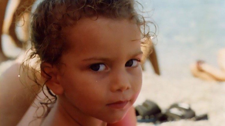 Mariangela Crea bambina, in spiaggia a Palmi