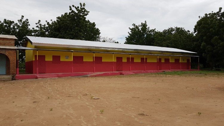 यागौआ कारितास द्वारा निर्मित एक स्कूल