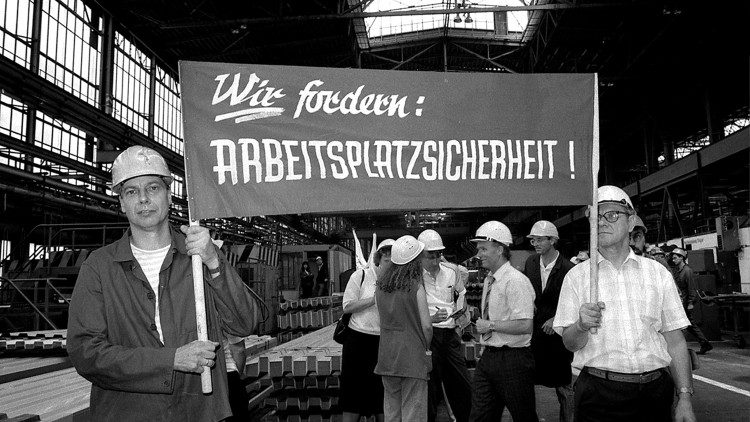Una fabbrica della Germania dell'Est nel 1989, foto di Livio Senigalliesi