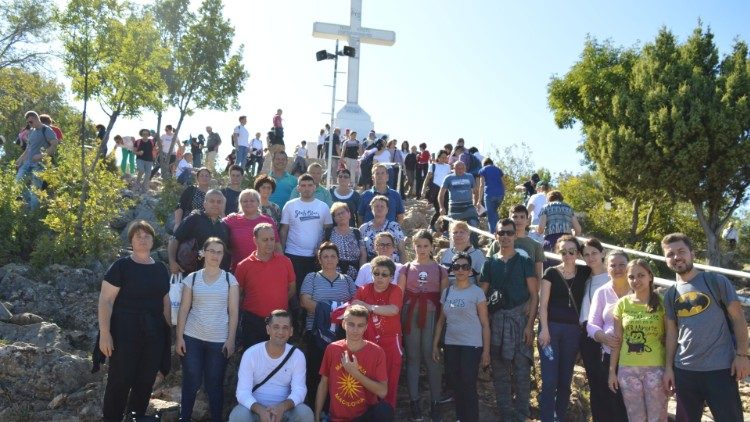 Поклоници од Македонија во Меѓугорје