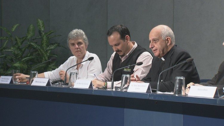 2019.10.18 conferenza stampa sinodo