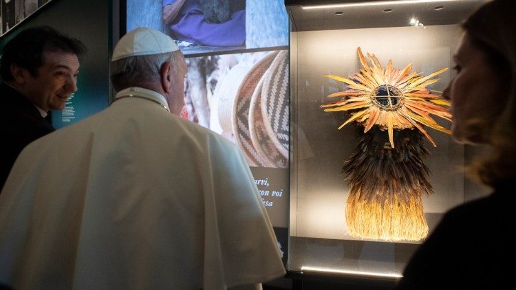 2019.10.18 Papa Francesco al Museo Etnologico